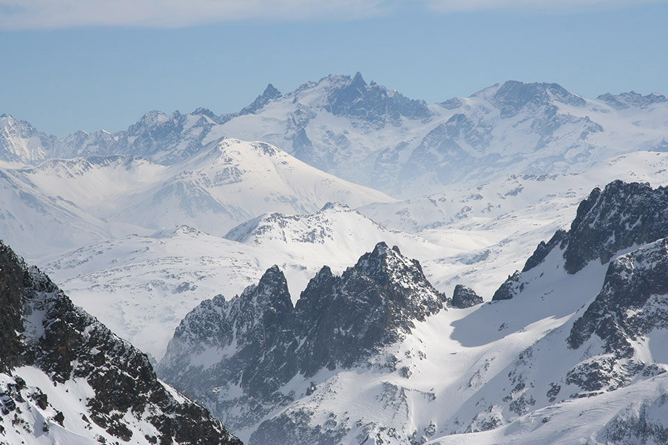 Le col de la Combe avec la Meije au fond
