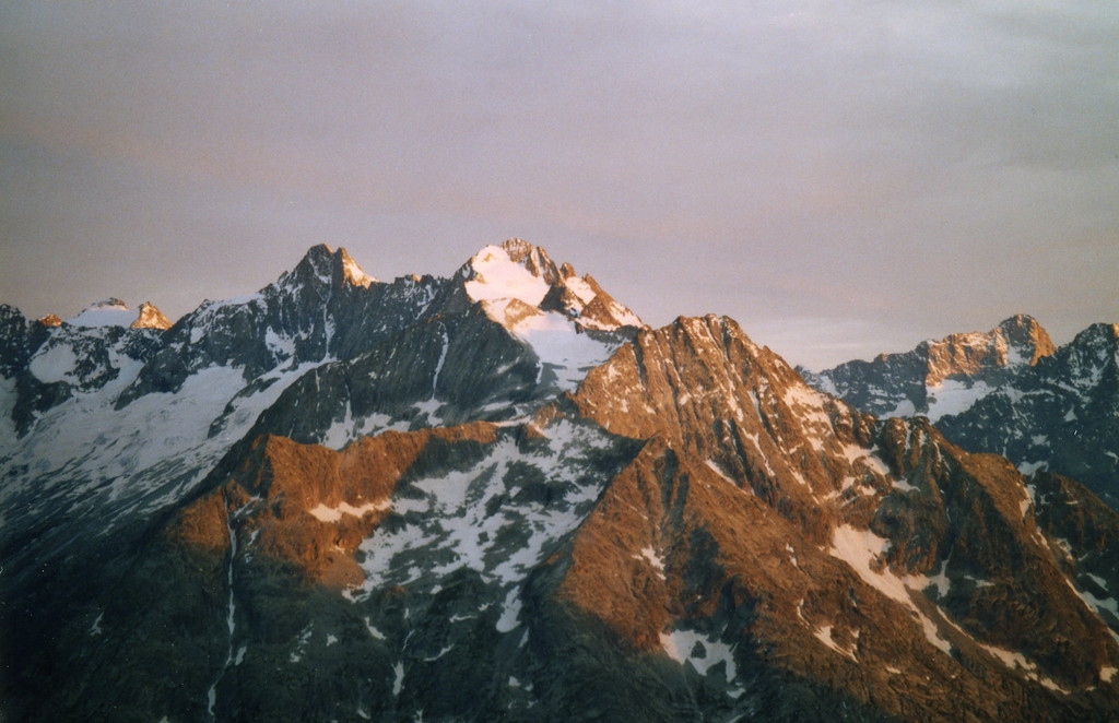 Les Ftoules depuis le bivouac.  cette heure-l, Olivier et Adrien sont dans les rappels de Visite obligatoire...