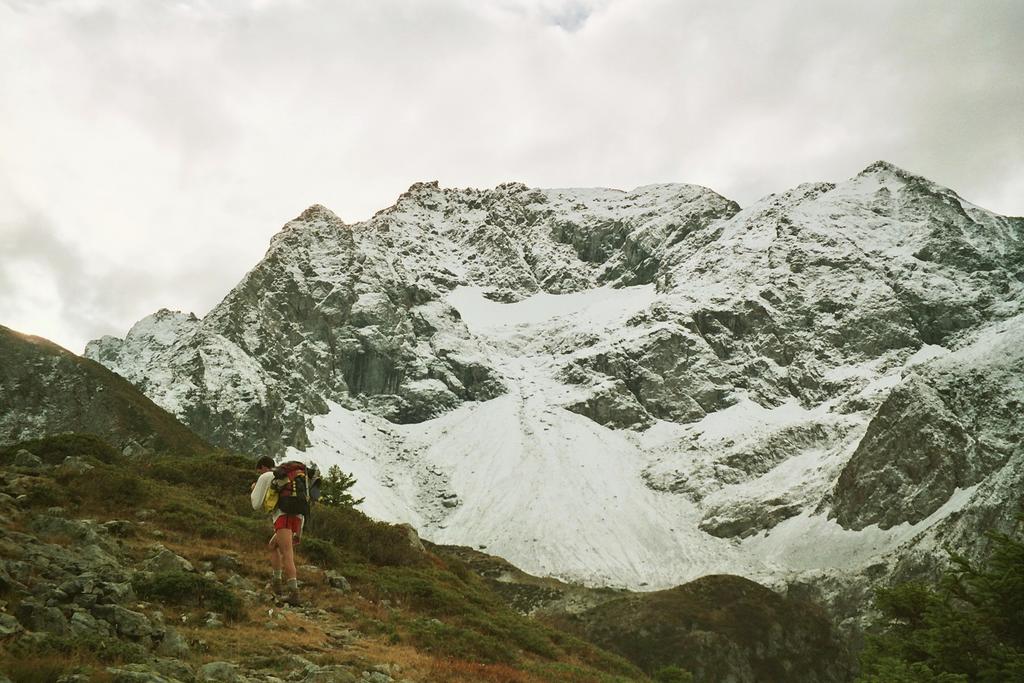 Vue d'ensemble sur le versant ouest de la Grande Lance