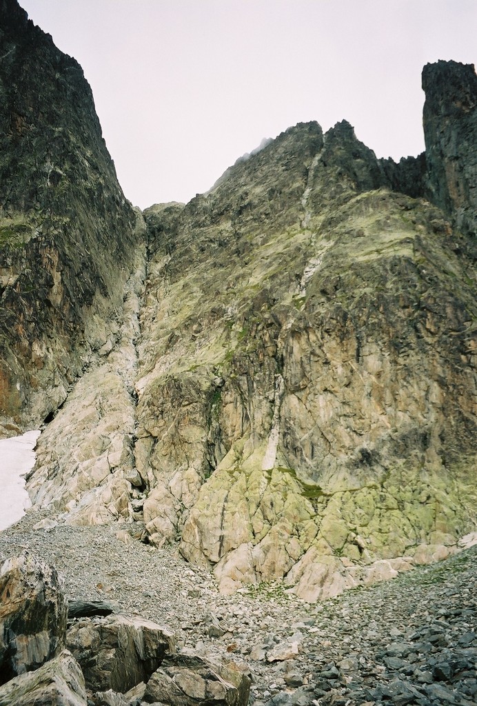 La veine blanche  droite et le couloir de descente  gauche